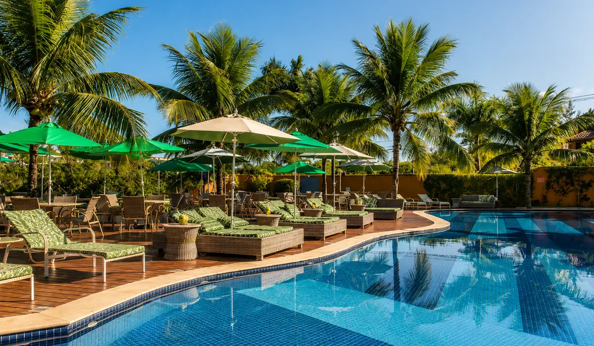 Área de lazer do Ferradura Resort próximo à Praia da Ferradura em Búzios